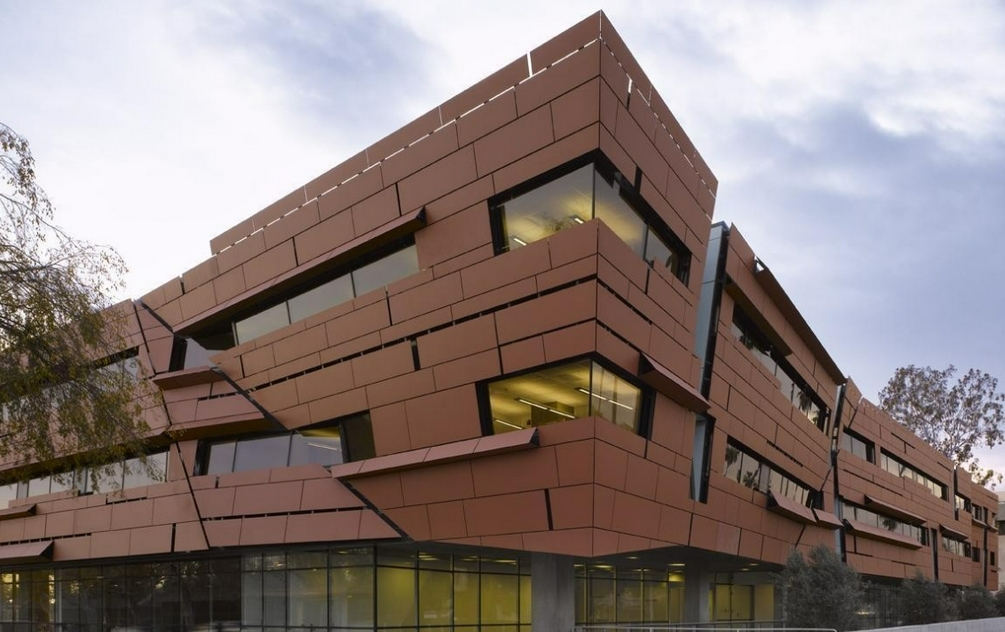 美國加州理工學院世界大學排名多少？